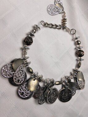 Handmade lightweight baladi-style bracelet